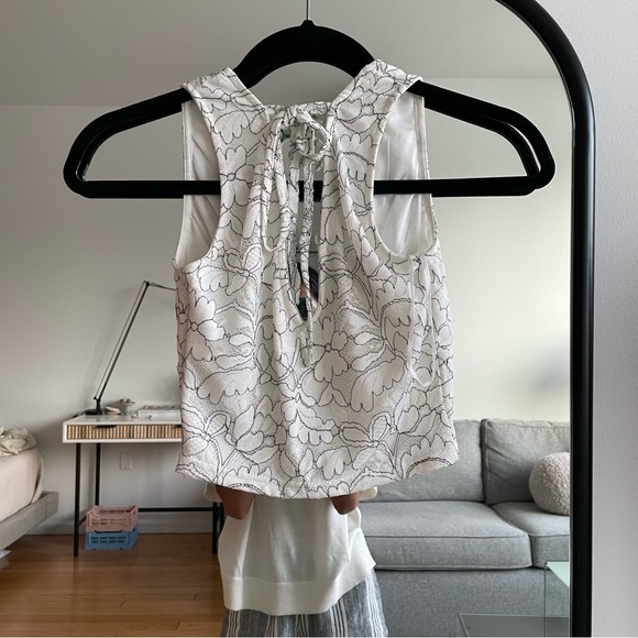 Superdown v neck xxs crop top - Picture 3 of 3